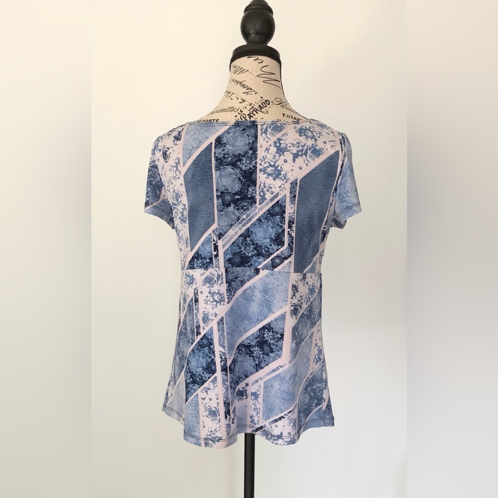 Victoria Collection Ladies Top - Picture 2 of 4